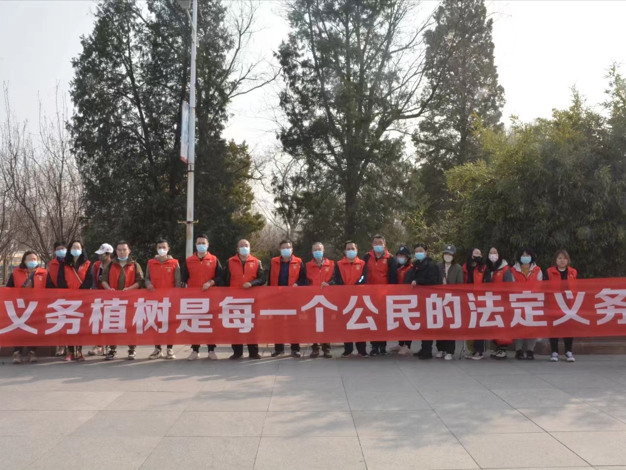 南开区热烈开展“互联网+全民义务植树”活动.jpg
