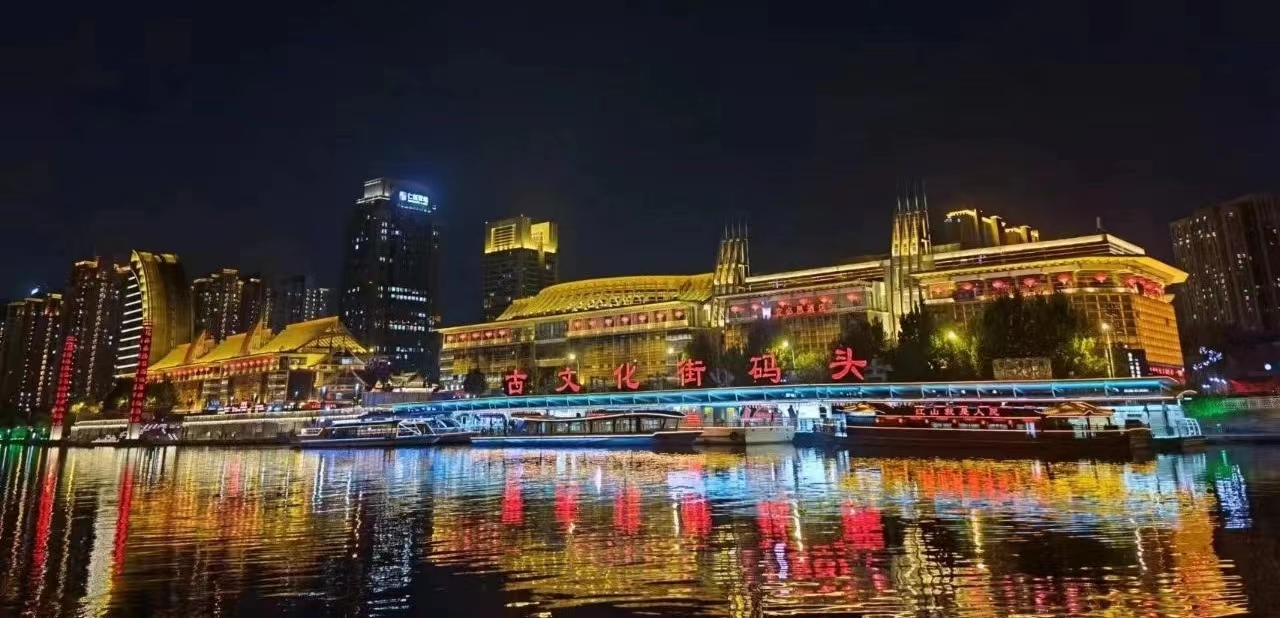 流光溢彩闪耀南开 璀璨夜景邀您打卡.jpg