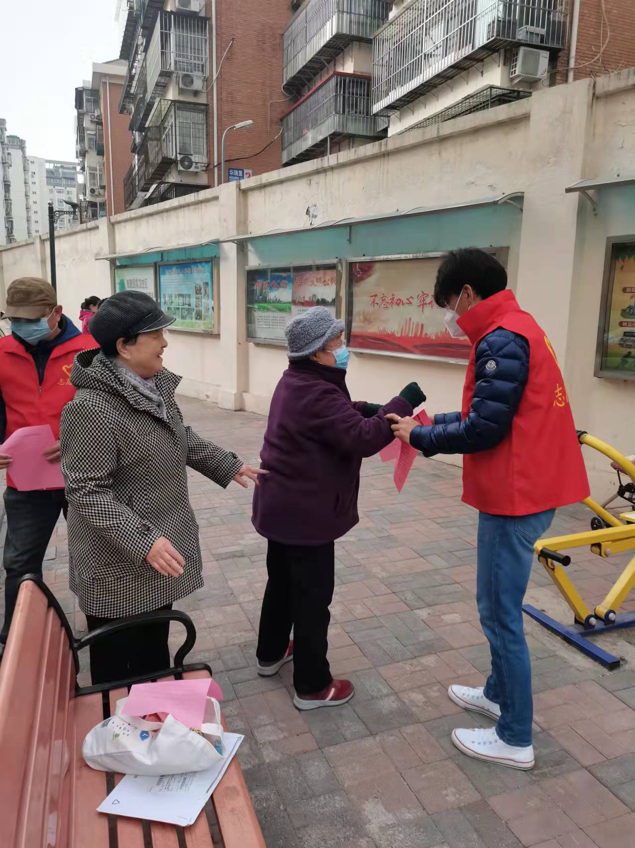 气氛热烈.jpg