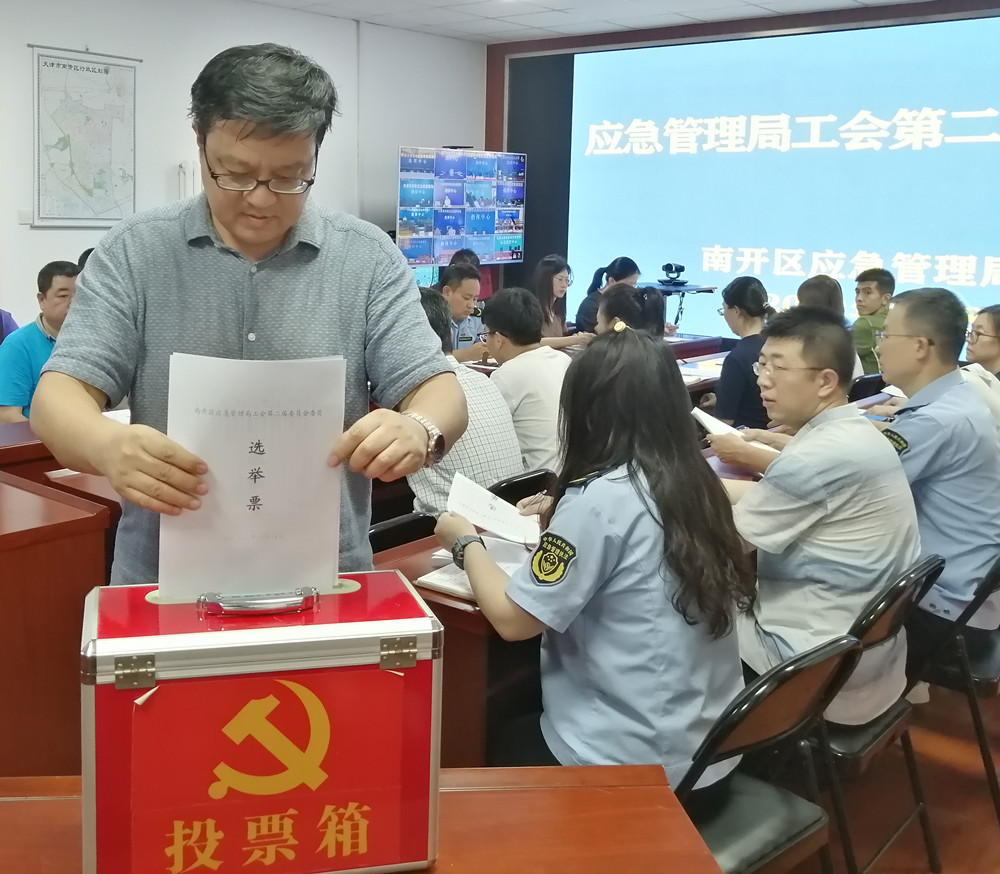 1946018144_副本.jpg